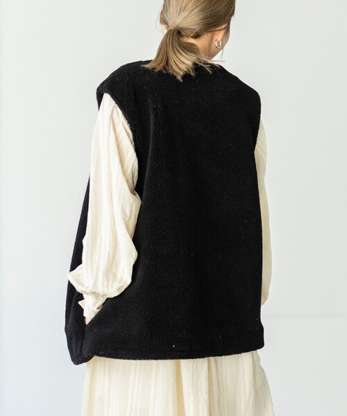 THE SHOP TK （ザ ショップ ティーケー ）の「◆【洗える】ボアベスト（ベスト・レディース・ブラック/ベージュ/ブラウン系・12）」の8枚目の写真