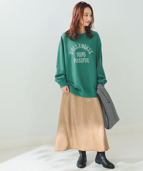 B:MING by BEAMS(ビーミングバイビームス)の「Collegiate Pacific x B:MING by BEAMS/ 別注 ロゴ クルーネック スウェット シャツ(スウェット・レディース・グリーン/レッド系その他7/ライトグレー・ONE SIZE)」の21枚目の写真