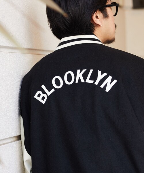 FREAK'S STORE(フリークスストア)の「WEB限定 ビッグシルエット バック刺繍 ソリッドデザイン スタジャン/BLOOKLYN/フェイクレザー切り替えブルゾン(スタジャン・メンズ・ネイビー/ブラック・SMALL/MEDIUM/LARGE)」の8枚目の写真