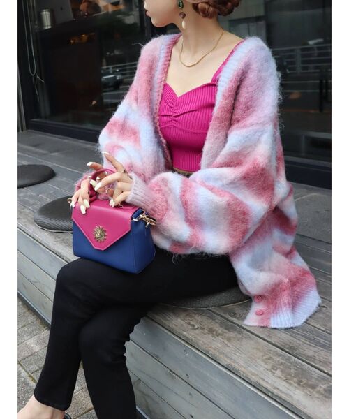 EVRIS(エヴリス)の「グラデーションニットカーディガン(カーディガン/ボレロ・レディース・パープル/ブルー/ブラウン/ピンク・FREE)」の21枚目の写真