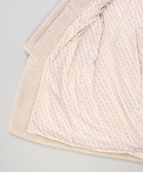 Guess（ゲス）の「Eco Alina Faux-Fur Coat（その他アウター・レディース・ベージュ・MEDIUM/X-SMALL/SMALL）」の11枚目の写真