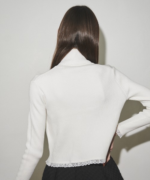 MIRO AMURETTE（ミロアミュレット）の「MIRO lace turtleneck/リブニットトップス（ニット/セーター・レディース・ホワイト・FREE）」の4枚目の写真