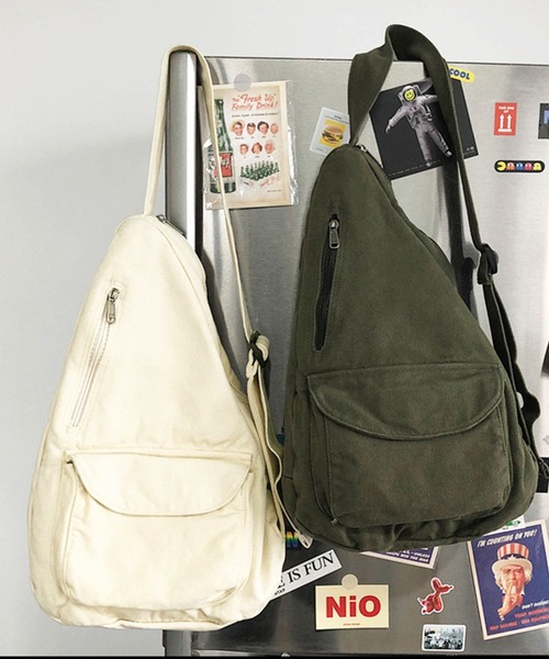 EPICKS（エピックス）の「ベーシックショルダーバッグ ボディバッグ（ショルダーバッグ・レディース・グリーン/ホワイト/ブラック・F）」の4枚目の写真