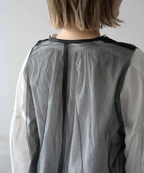 HERENCIA（ヘレンチア）の「チュール ショルダータック ミドル丈 ベストジレ（ベスト・レディース・ブラック・MEDIUM）」の14枚目の写真