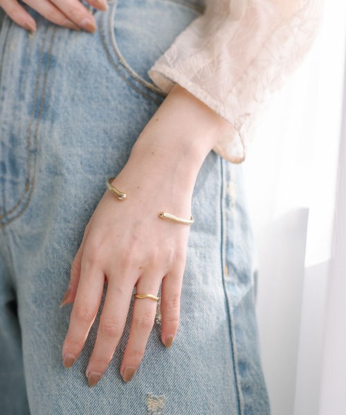 mystic（ミスティック）の「[Eau] wave bangle（バングル/リストバンド・レディース・ゴールド/シルバー・ONE SIZE）」の7枚目の写真