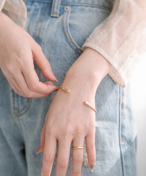 mystic（ミスティック）の「[Eau] wave bangle（バングル/リストバンド・レディース・ゴールド/シルバー・ONE SIZE）」の10枚目の写真