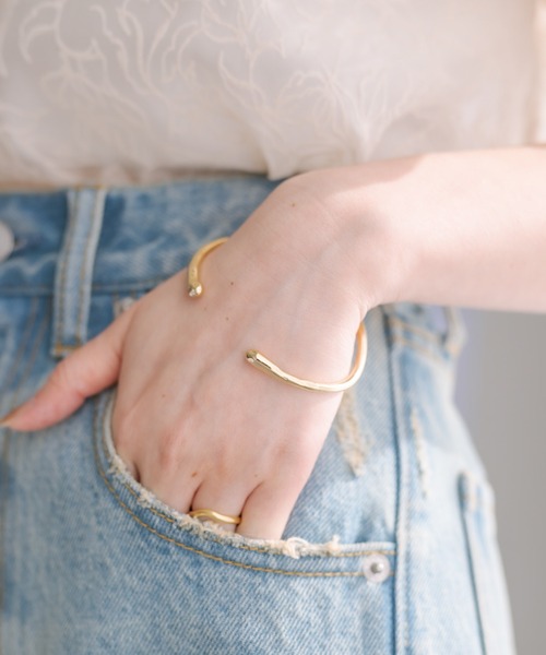 mystic（ミスティック）の「[Eau] wave bangle（バングル/リストバンド・レディース・ゴールド/シルバー・ONE SIZE）」の11枚目の写真