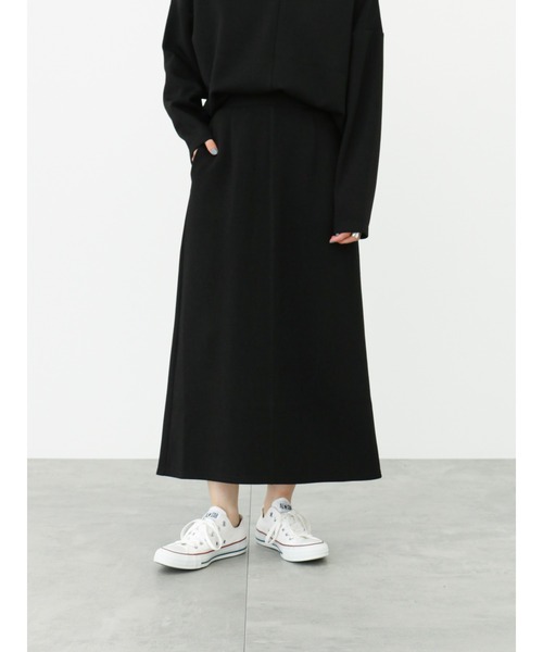 Samansa Mos2 blue（サマンサモスモスブルー）の「カットナロースカート(セットアップ可)（スカート・レディース・ライトベージュ/ブルー/グリーン/シルバーグレー/ブラック・ﾌﾘ-）」の2枚目の写真