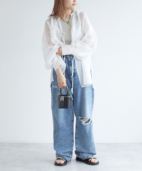 w closet(ダブルクローゼット)の「【前後2WAY】リボンシアーシャツ(シャツ/ブラウス・レディース・オフホワイト/サックスブルー/グレイッシュベージュ・FREE)」の13枚目の写真