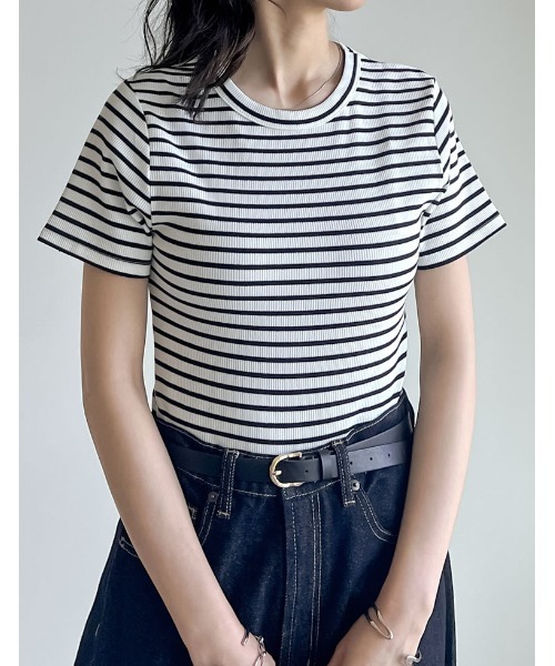 Re:EDIT（リエディ）の「[累計販売枚数2.1万枚突破][華奢見えリブTシャツ]テレコリブクルーネック半袖Tシャツ（Tシャツ/カットソー・レディース・ホワイト/ホワイト×ブラック/ネイビー/モカ/カーキ/チャコールグレー/ブラック/ピンク/ブラウン/ブルー・LARGE/SMALL/MEDIUM/X-LARGE）」の2枚目の写真