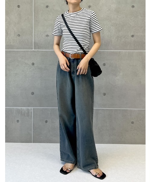 Re:EDIT（リエディ）の「[累計販売枚数2.1万枚突破][華奢見えリブTシャツ]テレコリブクルーネック半袖Tシャツ（Tシャツ/カットソー・レディース・ホワイト/ホワイト×ブラック/ネイビー/モカ/カーキ/チャコールグレー/ブラック/ピンク/ブラウン/ブルー・LARGE/SMALL/MEDIUM/X-LARGE）」の14枚目の写真