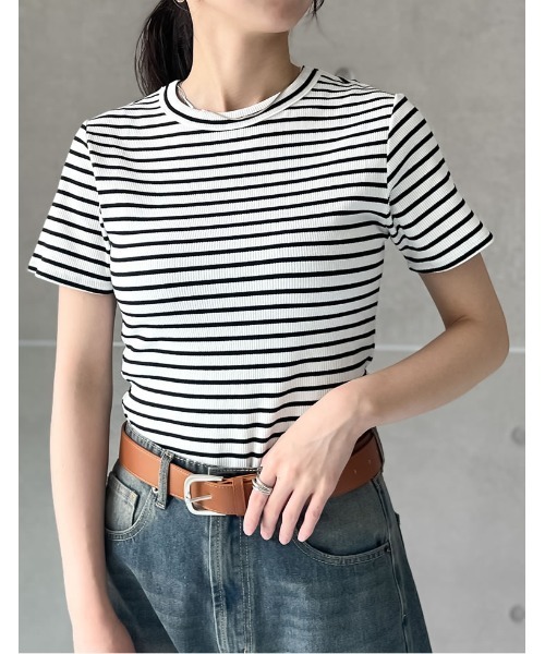 Re:EDIT（リエディ）の「[累計販売枚数2.1万枚突破][華奢見えリブTシャツ]テレコリブクルーネック半袖Tシャツ（Tシャツ/カットソー・レディース・ホワイト/ホワイト×ブラック/ネイビー/モカ/カーキ/チャコールグレー/ブラック/ピンク/ブラウン/ブルー・LARGE/SMALL/MEDIUM/X-LARGE）」の11枚目の写真