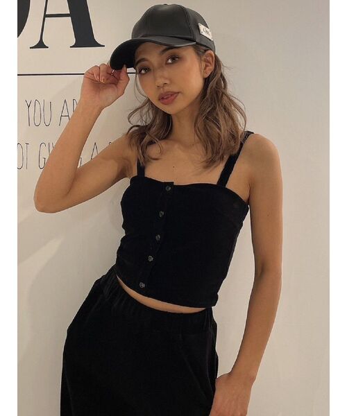 GYDA（ジェイダ）の「【SET着用可】フロントボタンカットコーデュロイビスチェ（キャミソール・レディース・グレー/ブラック/ブラウン・FREE）」の6枚目の写真