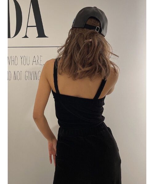 GYDA（ジェイダ）の「【SET着用可】フロントボタンカットコーデュロイビスチェ（キャミソール・レディース・グレー/ブラック/ブラウン・FREE）」の7枚目の写真