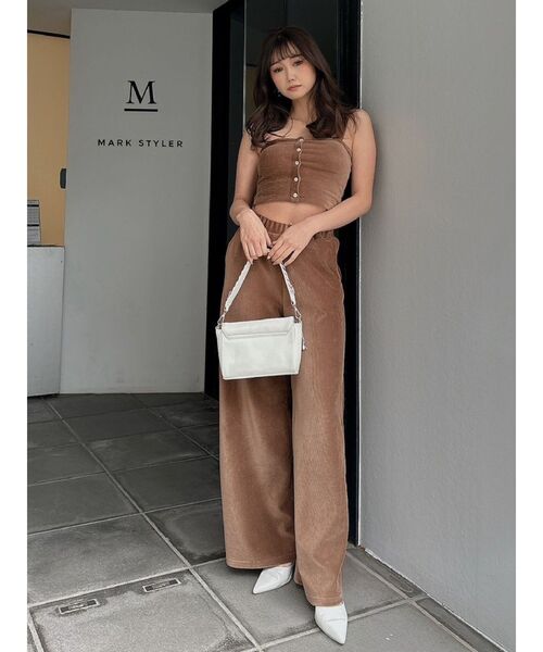 GYDA（ジェイダ）の「【SET着用可】フロントボタンカットコーデュロイビスチェ（キャミソール・レディース・グレー/ブラック/ブラウン・FREE）」の13枚目の写真