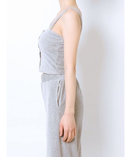 GYDA（ジェイダ）の「【SET着用可】フロントボタンカットコーデュロイビスチェ（キャミソール・レディース・グレー/ブラック/ブラウン・FREE）」の17枚目の写真