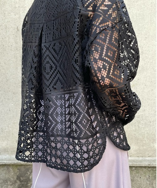 AULA AILA（アウラアイラ）の「AULA AILA（アウラ アイラ）別注レースシャツ（シャツ/ブラウス・レディース・ブラック/ホワイト・0）」の4枚目の写真