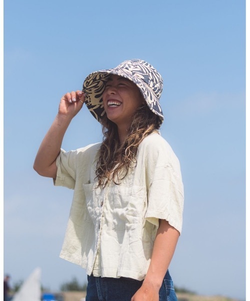 rip curl(リップカール)の「【RIPCURL(リップカール)】レディースプレミアムリネン半袖シャツ PREMIUM LINEN SHIRT(シャツ/ブラウス・レディース・オフホワイト/バイオレット・MEDIUM/SMALL/X-SMALL)」の17枚目の写真