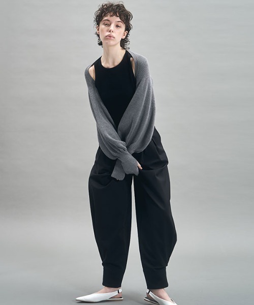 MECRE（メクル）の「ボリュームスリーブニットボレロ（カーディガン/ボレロ・レディース・グレー/ブラック・FREE）」の5枚目の写真