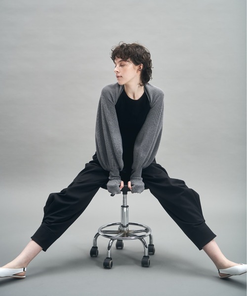 MECRE（メクル）の「ボリュームスリーブニットボレロ（カーディガン/ボレロ・レディース・グレー/ブラック・FREE）」の6枚目の写真