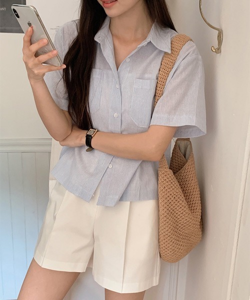 SHOPPERLAND（ショッパーランド）の「SHOPPERLAND クラシックストライプ半袖シャツ（シャツ/ブラウス・レディース・スカイブルー/グリーン・FREE）」の2枚目の写真