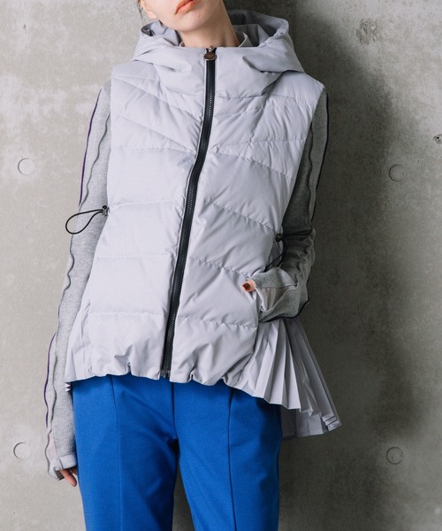 MARECHAL TERRE（マルシャルテル）の「プリーツダウンベスト（ダウンベスト・レディース・ブラック/ベージュ/グレー・MEDIUM）」の13枚目の写真