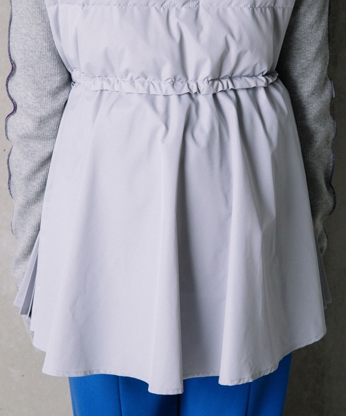 MARECHAL TERRE（マルシャルテル）の「プリーツダウンベスト（ダウンベスト・レディース・ブラック/ベージュ/グレー・MEDIUM）」の22枚目の写真