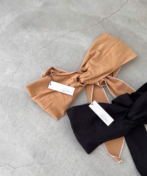 CANAL JEAN(キャナルジーン)の「arc ヘアターバン(ヘアバンド・レディース・キャメル/ブラック・ONE SIZE)」の6枚目の写真