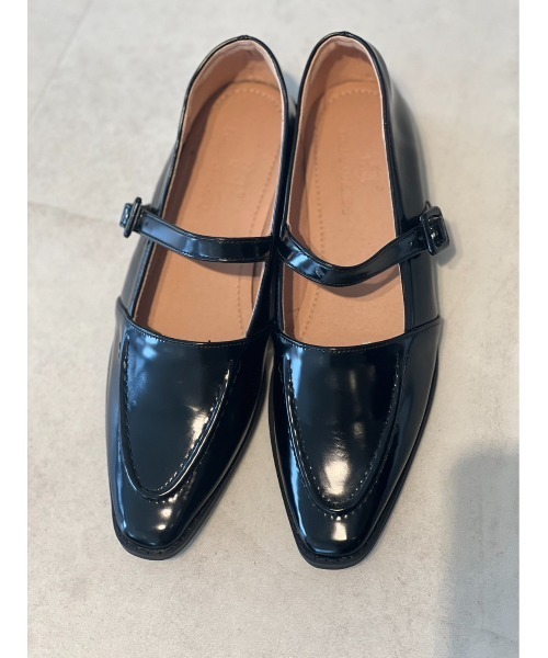 Birthday room（バースデイルーム）の「ストラップ付フラットパンプス（ドレスシューズ・レディース・ブラック/アイボリー・24.5/23.5）」の7枚目の写真