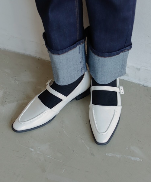 Birthday room（バースデイルーム）の「ストラップ付フラットパンプス（ドレスシューズ・レディース・ブラック/アイボリー・24.5/23.5）」の15枚目の写真