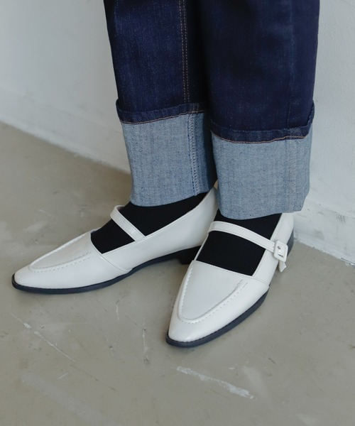 Birthday room（バースデイルーム）の「ストラップ付フラットパンプス（ドレスシューズ・レディース・ブラック/アイボリー・24.5/23.5）」の14枚目の写真