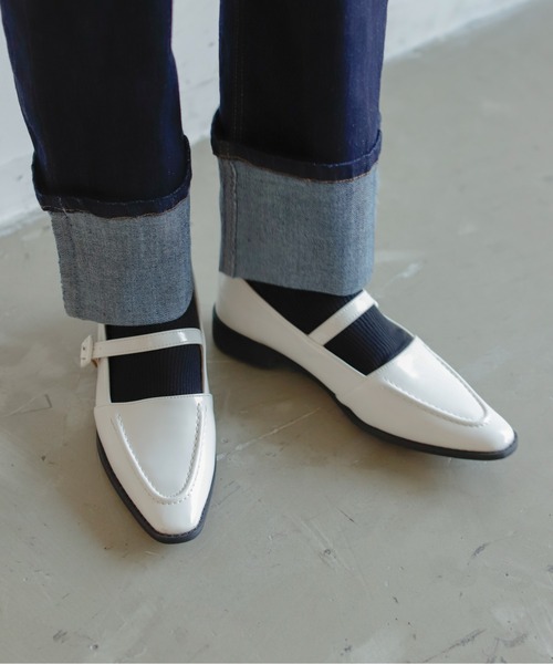 Birthday room（バースデイルーム）の「ストラップ付フラットパンプス（ドレスシューズ・レディース・ブラック/アイボリー・24.5/23.5）」の10枚目の写真