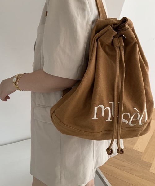 LAC-VERT(ラック・ヴェール)の「【新色登場】musedキャンバス巾着ナップサック【動画あり】(バックパック/リュック・レディース・ブラック/ブラウン/ホワイト/グリーン/ライトグレー/ライトブルー・FREE)」の15枚目の写真