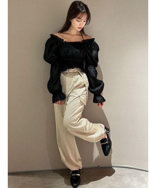 dazzlin（ダズリン）の「バルーンオーガンチュール長袖ブラウス（シャツ/ブラウス・レディース・ブラック/ベージュ/グレー・FREE）」の21枚目の写真