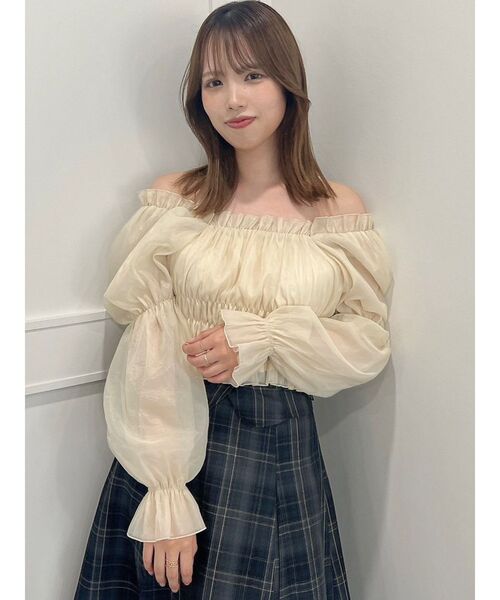 dazzlin（ダズリン）の「バルーンオーガンチュール長袖ブラウス（シャツ/ブラウス・レディース・ブラック/ベージュ/グレー・FREE）」の3枚目の写真