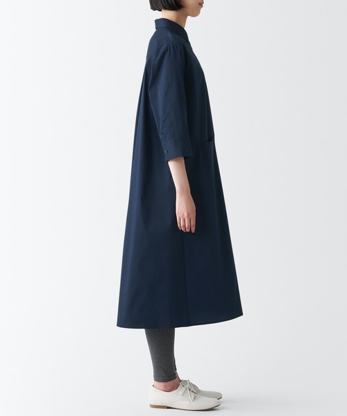 無印良品（ムジルシリョウヒン）の「コットン混サテンワンピース（ワンピース・レディース・ネイビー系/ブラック・M/XS/S/XXL/XL/L）」の8枚目の写真