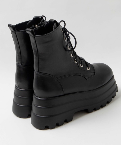 WEGO(ウィゴー)の「WEGO/ボリュームレースアップショートブーツ(ブーツ・レディース・ブラック・MEDIUM/LARGE)」の5枚目の写真
