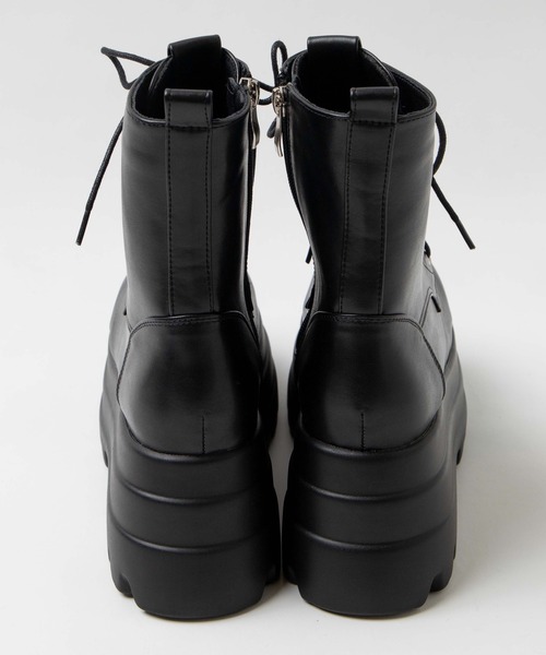 WEGO(ウィゴー)の「WEGO/ボリュームレースアップショートブーツ(ブーツ・レディース・ブラック・MEDIUM/LARGE)」の6枚目の写真