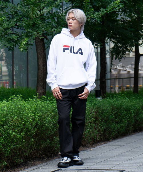FILA(フィラ)の「【FILA/フィラ】デカロゴプリント 裏起毛フーディー プルパーカー(パーカー・メンズ・杢グレー/ブラック/ホワイト/ネイビー・MEDIUM/LARGE/X-LARGE)」の9枚目の写真