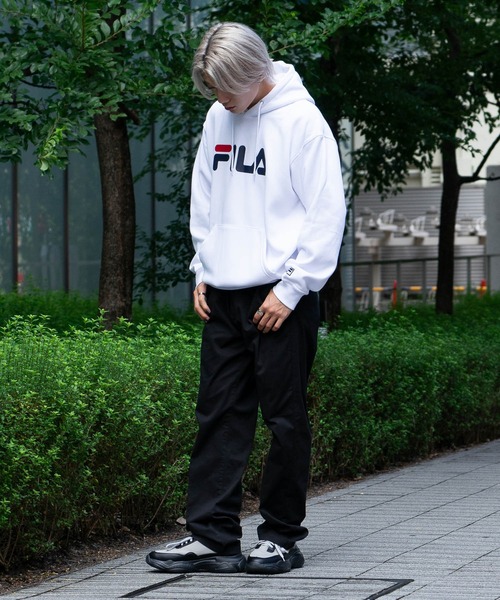 FILA(フィラ)の「【FILA/フィラ】デカロゴプリント 裏起毛フーディー プルパーカー(パーカー・メンズ・杢グレー/ブラック/ホワイト/ネイビー・MEDIUM/LARGE/X-LARGE)」の11枚目の写真