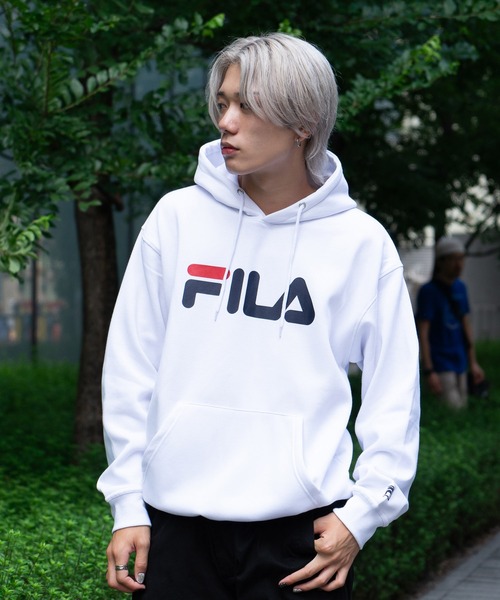 FILA(フィラ)の「【FILA/フィラ】デカロゴプリント 裏起毛フーディー プルパーカー(パーカー・メンズ・杢グレー/ブラック/ホワイト/ネイビー・MEDIUM/LARGE/X-LARGE)」の15枚目の写真