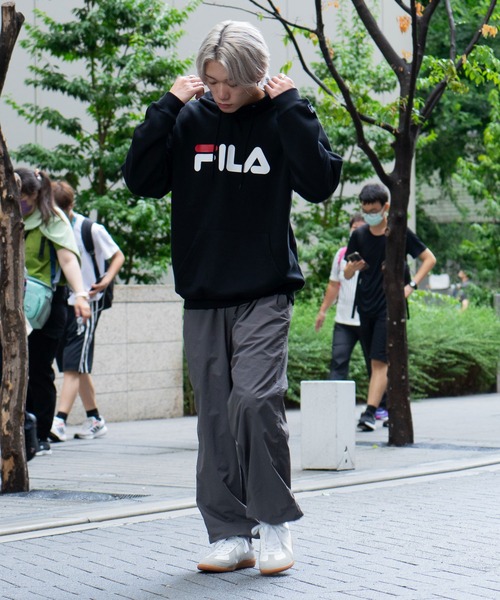 FILA(フィラ)の「【FILA/フィラ】デカロゴプリント 裏起毛フーディー プルパーカー(パーカー・メンズ・杢グレー/ブラック/ホワイト/ネイビー・MEDIUM/LARGE/X-LARGE)」の21枚目の写真