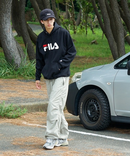 FILA(フィラ)の「【FILA/フィラ】デカロゴプリント 裏起毛フーディー プルパーカー(パーカー・メンズ・杢グレー/ブラック/ホワイト/ネイビー・MEDIUM/LARGE/X-LARGE)」の16枚目の写真
