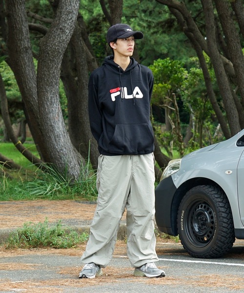 FILA(フィラ)の「【FILA/フィラ】デカロゴプリント 裏起毛フーディー プルパーカー(パーカー・メンズ・杢グレー/ブラック/ホワイト/ネイビー・MEDIUM/LARGE/X-LARGE)」の17枚目の写真
