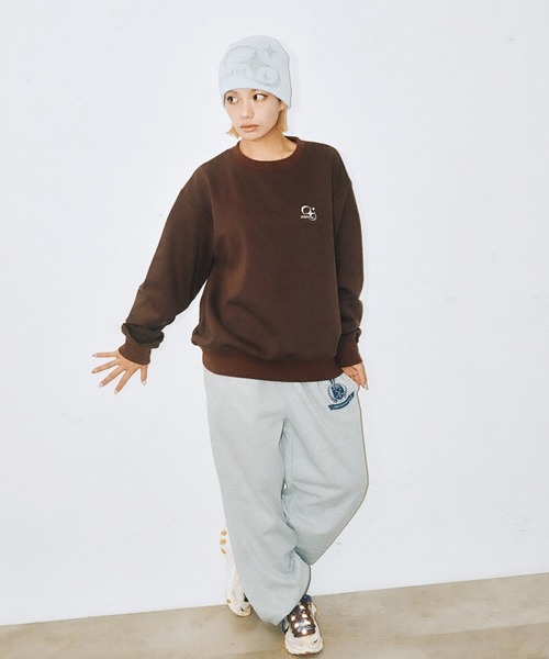 FCMM(エフシーエムエム)の「【日本限定アイテム】COSMIC LOGO CREWNECK/コズミックロゴクルーネック(スウェット・メンズ・ブラック/グレー/ブラウン・SMALL/LARGE)」の18枚目の写真