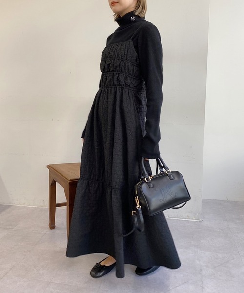 one after another NICE CLAUP(ワンアフターアナザーナイスクラップ)の「【先行予約】シャーリングキャミワンピース(ワンピース・レディース・アイボリー/ブラック系その他/ブラック/サックスブルー・FREE)」の22枚目の写真