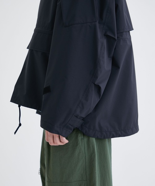 Product Twelve(プロダクトトゥエルブ)の「【Product Twelve / プロダクトトゥエルブ】Breathable Waterproof Jacket(マウンテンパーカー・メンズ・ブラック/ライトグリーン・2/3)」の13枚目の写真