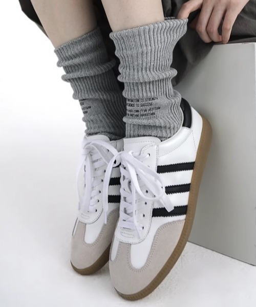 Vipoa(ヴィポア)の「ロゴデザイン厚手クルーリブソックス(ソックス/靴下・レディース・イエロー/カーキ/グレー/ホワイト/ブラック・FREE)」の3枚目の写真