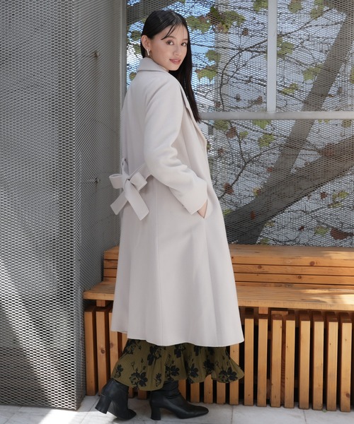 TRUDEA（トルディア）の「PECOLAMスタンドコート（その他アウター・レディース・ブラック/モカ/ベージュ・MEDIUM/LARGE）」の6枚目の写真