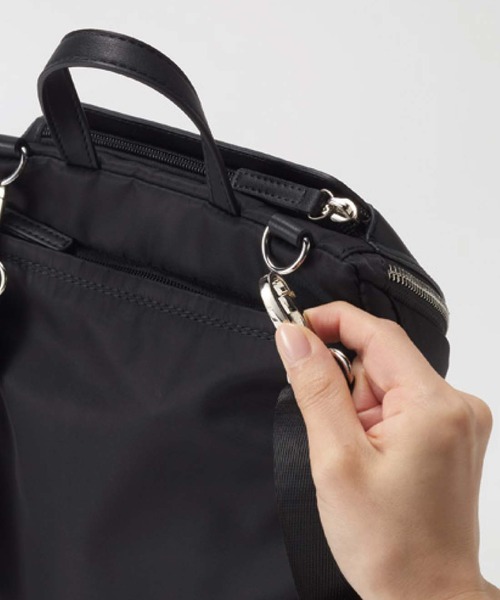 IEDIT（イディット）の「Ｙ’ＳＡＣＣＳ×ＩＥＤＩＴ　ショルダーにもなるミニサイズリュック〈ブラック〉（バックパック/リュック・レディース・ブラック・ONE SIZE）」の6枚目の写真